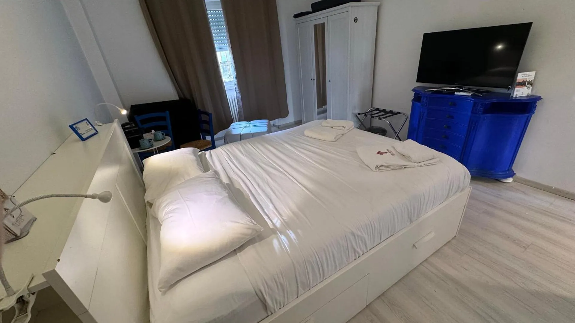 Tiburtina Suites, Roma 2*,  Italia