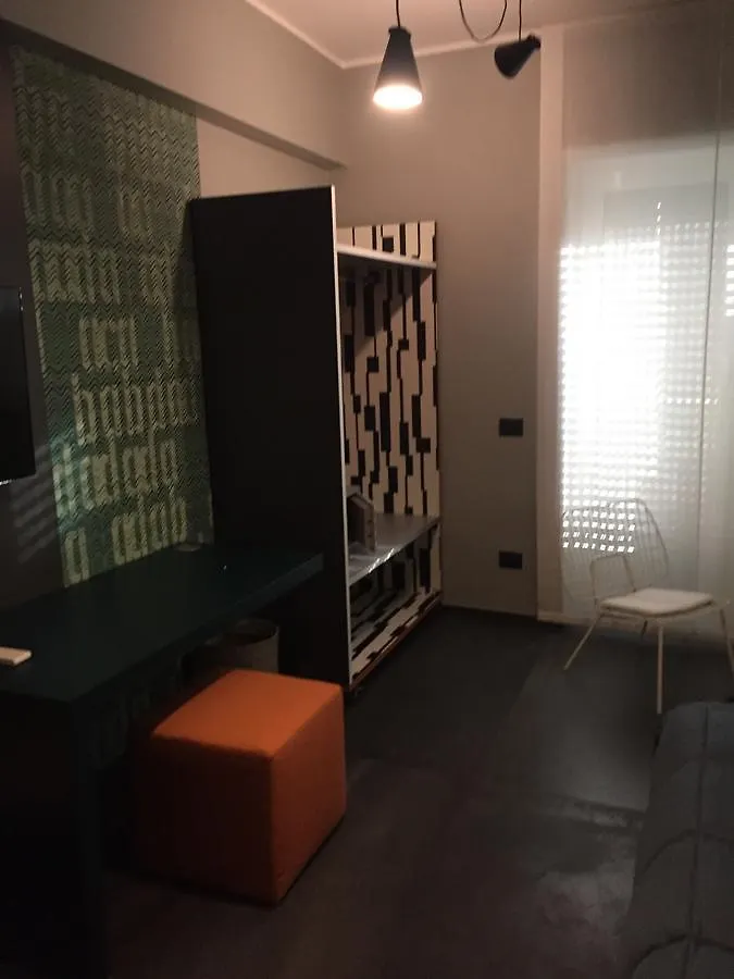 Tiburtina Suites, Roma 2*,