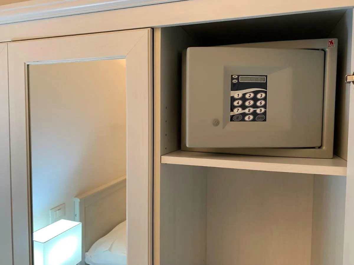 Tiburtina Suites, Roma 2*,